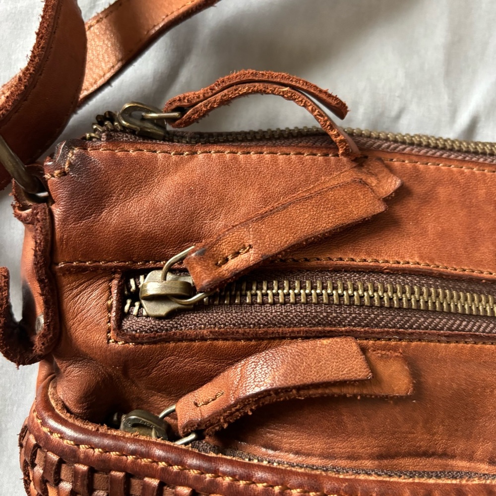 New Harbour 2nd Brown Leather Clutch Purse / Belt Bag Crossbody w/ Woven Front - Picture 6 of 16